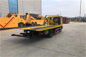 小西天非事故拖车