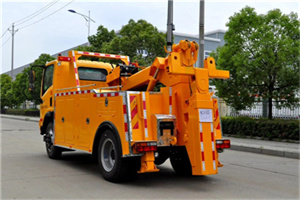 小西天高速路拖车费